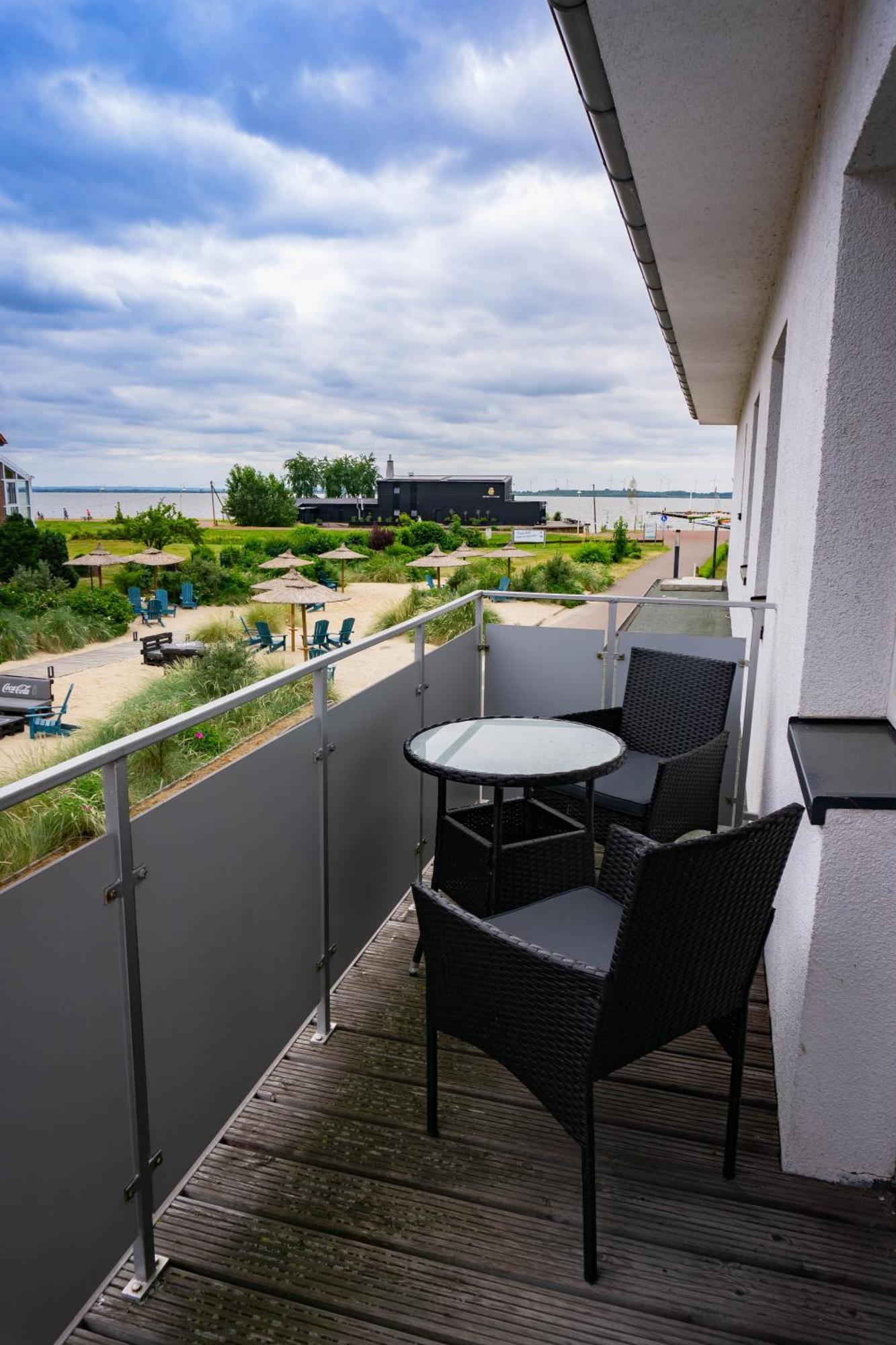 Haus Strandglueck - Urlaub Mit Blick Auf Den Duemmer See Apartment Lembruch Luaran gambar