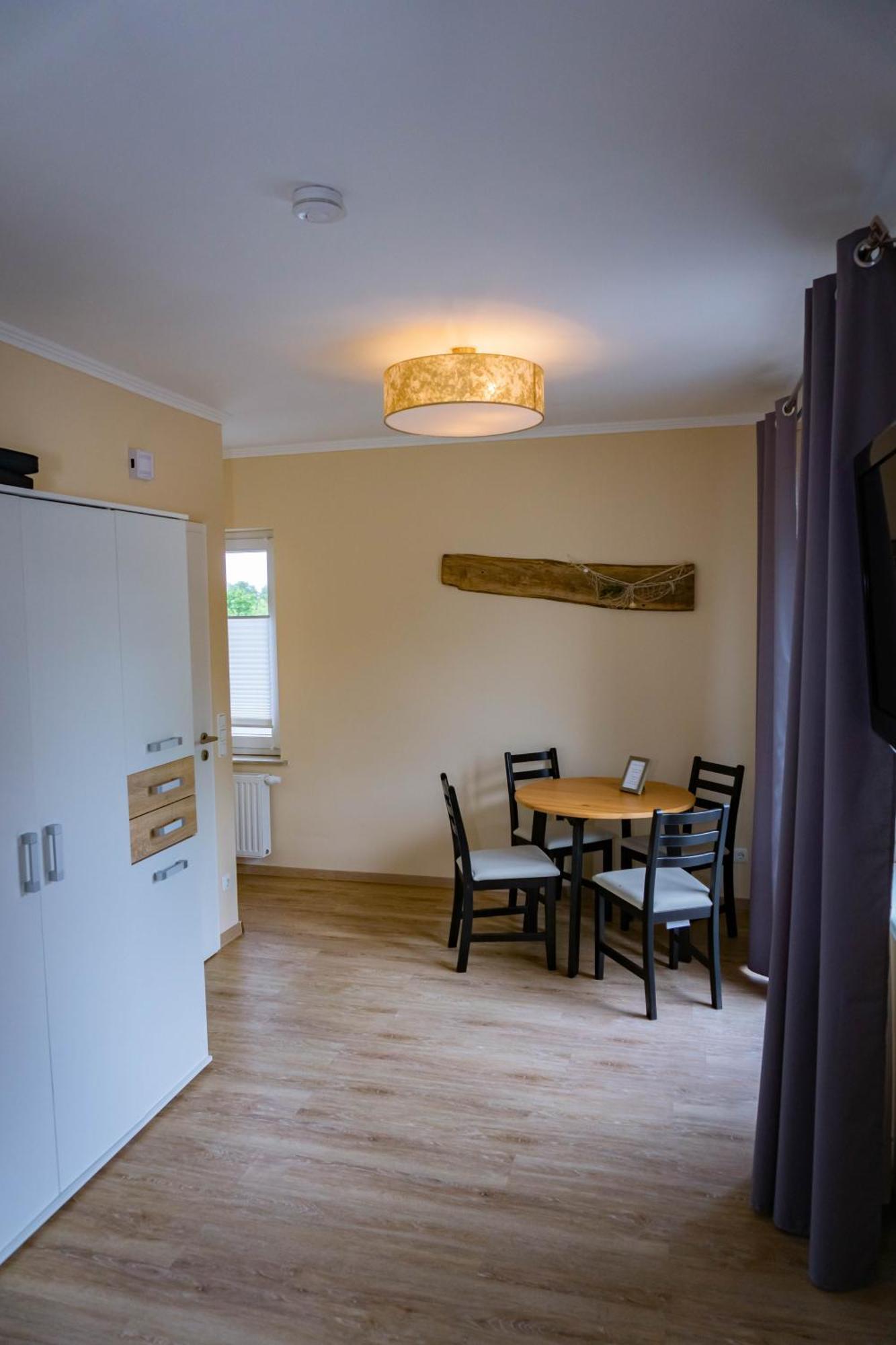 Haus Strandglueck - Urlaub Mit Blick Auf Den Duemmer See Apartment Lembruch Luaran gambar